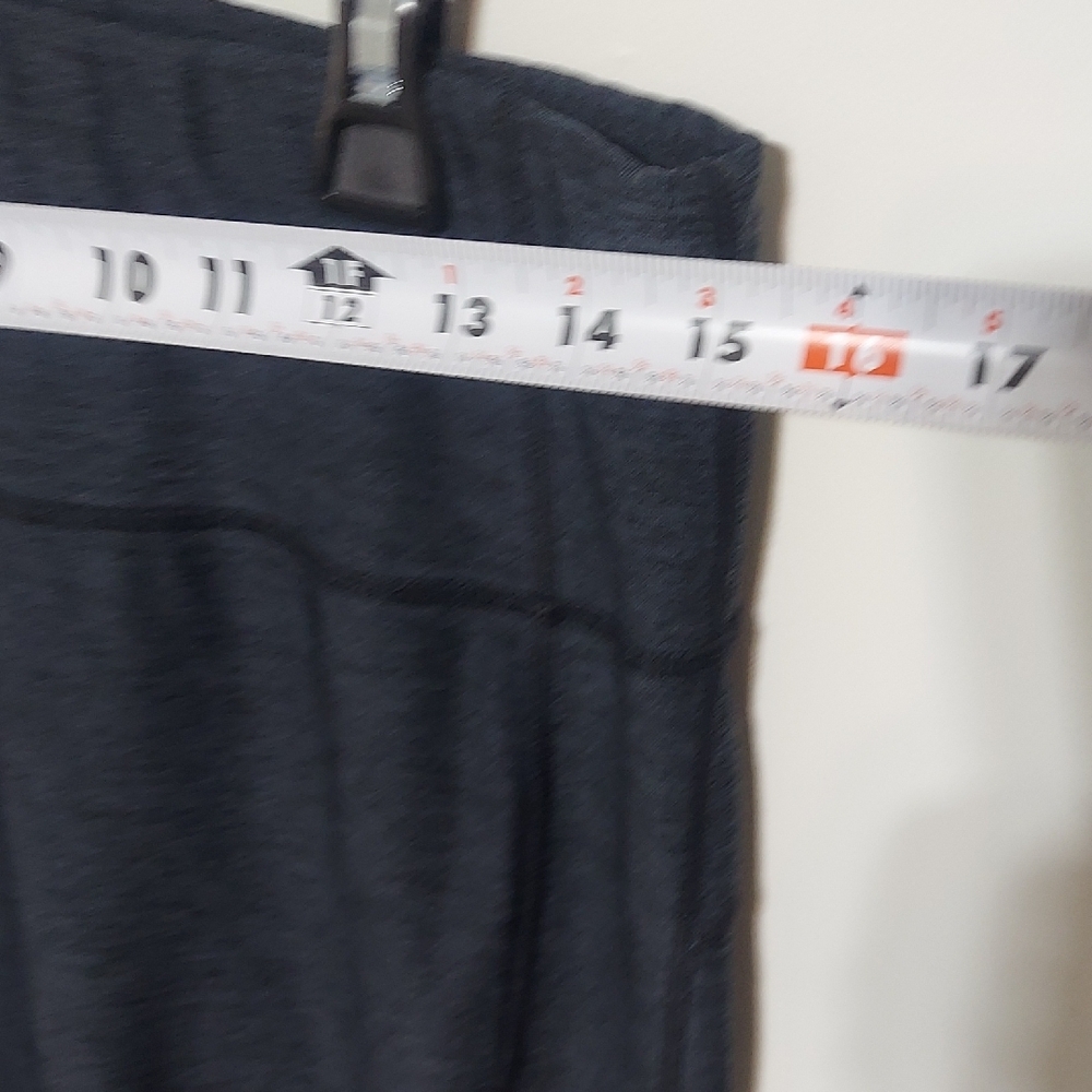 Avia Dark Gray Heathered Capri Leggings Women’s Size Large Mid-Calf Crop Active - Picture 6 of 7